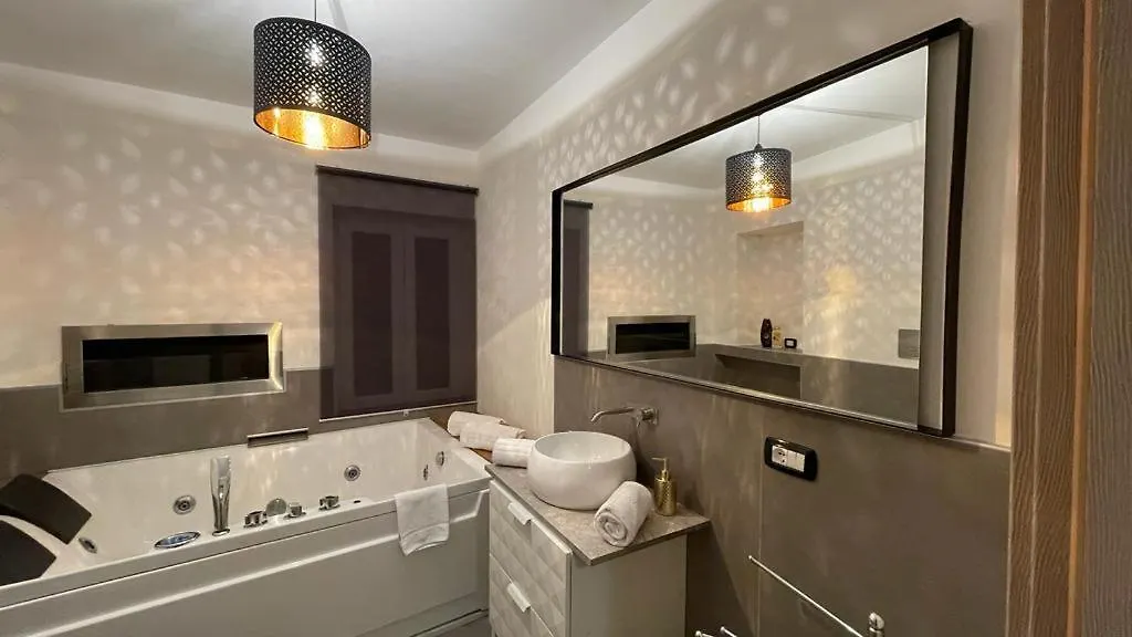 בית הארחה אנה Casa Nenescu Maison De Charme & Spa איטליה